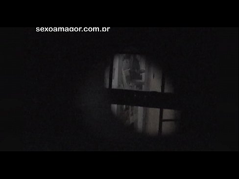 ❤️ Blondie blir hemligt videofilmad av en voyeur från grannskapet gömd bakom ihåliga tegelstenar ️ Högkvalitativ porr at porn sv.fullpornercom.ru ﹏